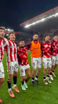 How handsome… the celebration with the crowd