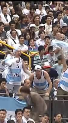 Manu Ginóbili Steps Up at the Crucial Moment! A Three-Pointer Against Spain Keeps Final Hopes Alive | 2006 FIBA World Championship