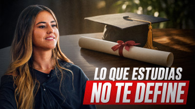 What You Learn from Living Abroad That No Degree Can Teach You | Irene Albacete