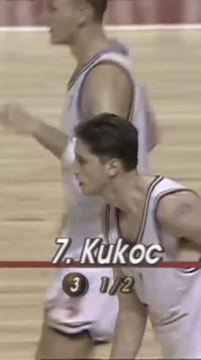 ¡Toni Kukoč aparece con un triple clave! Croacia empata ante Lituania | EuroBasket 1995