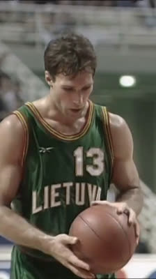 ¡Šarūnas Marčiulionis no falla! Un 2+1 clave ante Croacia en la semifinal del EuroBasket 1995