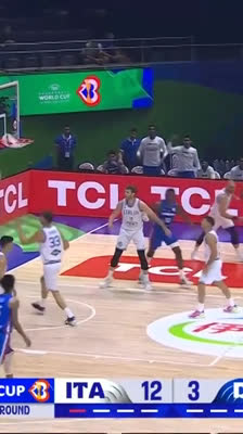 ¡Andrés Feliz empieza su exhibición! Triple ante Italia para despertar a Dominicana | Mundial FIBA 2023