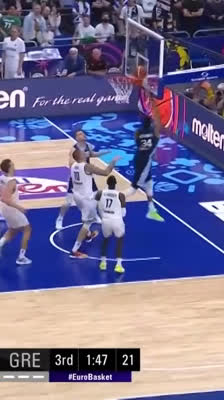 ¡Giannis Antetokounmpo es imparable! Una penetración increíble ante Alemania | EuroBasket 2022