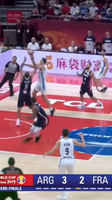 ¡Marcos Delía frena a Rudy Gobert con un tremendo tapón y Scola anota! Argentina vs Francia | Mundial FIBA 2019
