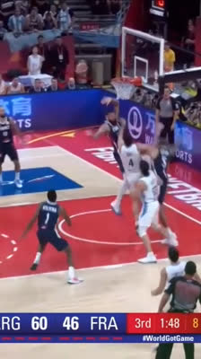 ¡Nicolas Batum pone un tapón espectacular a Luis Scola! Francia vs Argentina | Mundial FIBA 2019