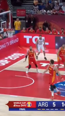 ¡Nicolás Brussino enciende la final! Gran triple de Argentina ante España | Mundial FIBA 2019
