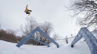 Strange Life – La scena francese di sci e snowboard con umorismo – Documentario