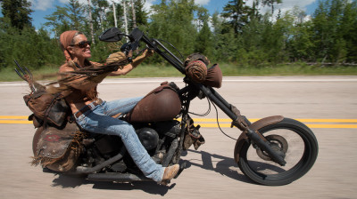 Driven to Ride uthållighetsresa på motorcykel med Betsy Huelskamp, Erin Doherty-Ratay och team – Dokumentär