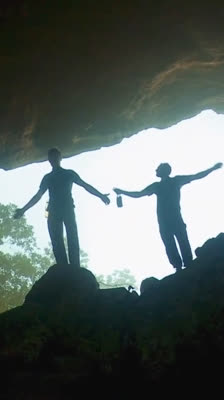 Jason Pickles når El Vivac under klättringen: Autana