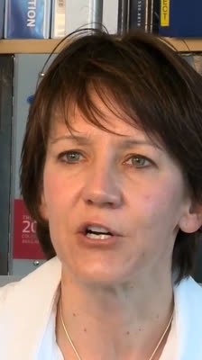 Val Skelly og kvinderne starter rekorden i ishockeykampen: Lace Bite