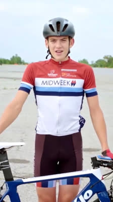 Dylan Bebek och hans flykt genom cykling: Thursday Fields