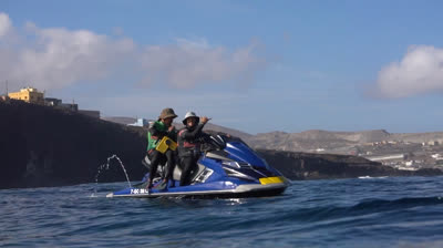 New Surfinges and surf program in Official Production - Surfinges - Episode 38 - Season 7