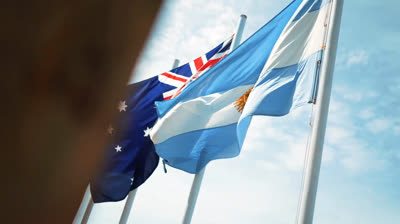 Upcoming premiere of Surfinges and surf in Official Production - Surfinges - Episode 30 Preview - Season 7