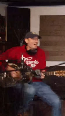 Ryan Kinder signs with Warner and shares his musical journey: Keep Up: Music & Endurance