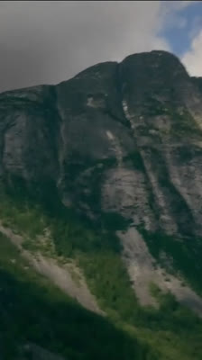 Turbulence before landing on Scimitar Glacier with The Mystery Mountain Project team: Chaos Glacier Country