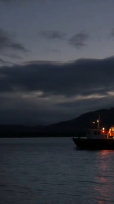 Damian Hall och Beth Pascall börjar running-loppet med en färja: Wrath