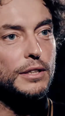 Nico Valsesia gör ett långt solo-träningspass på sin cykel · Riding on the Storm