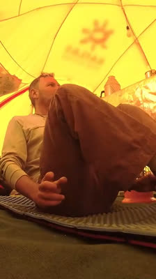 Pietro Picco och Federico Secchi förbereder sig för att klättra till Camp 1 på Dhaulagiri: Dhaulagiri