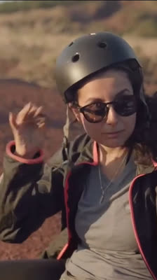 Kvinna berättar om sin erfarenhet av att cykla genom öknen · The Breakaways