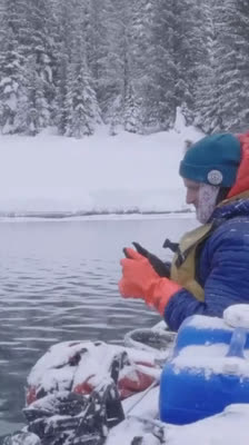 Bens köldskada och gruppens beslut · Without a Paddle