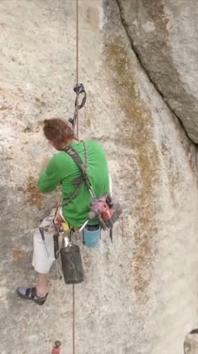 Metoder för att öppna leder och användning av improviserad utrustning · Freed Climb / L’Escalade Libérée