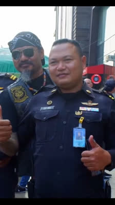 Motorcyklister i Thailand och friheten att bära färger: Burapa: Bikers of the East