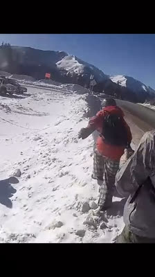 Lance Daly och teamet reflekterar över säkerhet och lavinrisker · Before It Melts