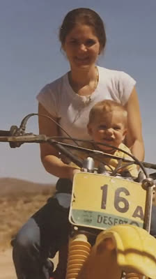 Kurt Caselli och hans första steg i motorcykling med vägledning från sin far: As The Gears Turn