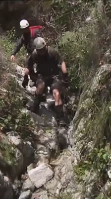 Skönheten och spänningen i extrem canyoning med Steve Cabourne · Gorging