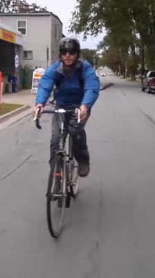 Zac Crouse förklarar hur hans bästa vän Cory dog i en kajak: Paddle to the Ocean