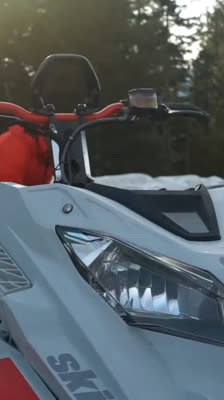 Utforska områden med utsikt och idealisk snöskoterterräng · Snowride: Avsnitt 2