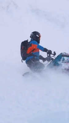 Spänning och adrenalin vid de första hoppen · Snowride: Avsnitt 3