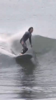 Bryta barriärer: anpassad surfing för Ismaël: Waves of Hope