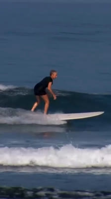 Linda Benson: ära och arv inom damsurfing · The Women and the Waves