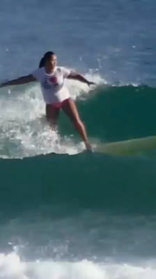 Surfing och dess påverkan på Mary Bagalsos personliga och professionella utveckling · The Women and the Waves 2