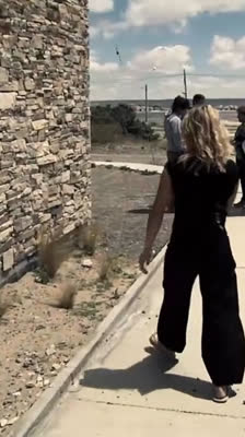 Natalija Gros visits bouldering areas in Puerto Madryn · New Dimension