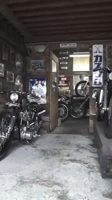 Processen att bygga en motorcykel utan en förhandsritning · The Roost