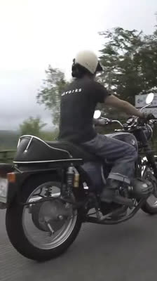 Glädjen i att bygga och designa alternativa motorcyklar i Japan · The Roost