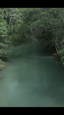 Igor D'India börjar förberedelserna för att färdas nedför Monkey River i Belize · The Raftmakers: Avsnitt 2