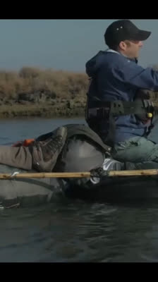 Igor D'India upplever en känsla av ensamhet och avlägsenhet i Venedigs lagun · The Raftmakers: Avsnitt 6