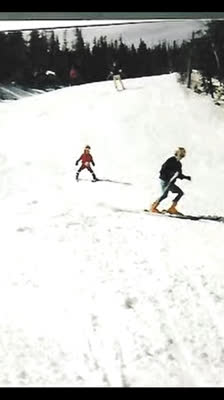 Jamie Crane-Mauzy entdeckt schon in jungen Jahren ihre Leidenschaft für das Skifahren · MoCrazy