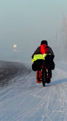 Yves Chaloin réalise que rejoindre Magadan à vélo est un objectif inatteignable · A Siberian Adventure