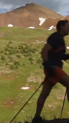 Kevin Davis meistert die Herausforderungen des Hard Rock 100: A Few Steps Further