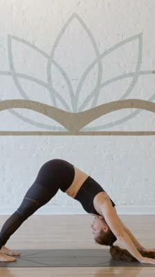 Audrey Geller minder dig om at lytte til din krop og hvile i barnets stilling når det er nødvendigt: Yoga for Kids Level 5