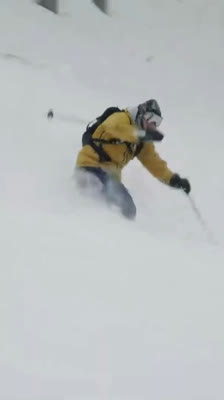 Lyžování v prašanu s Level 1: Romance