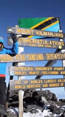 Il raggiungimento della cima del Kilimangiaro nel viaggio di Ben e dei suoi amici: The KFC