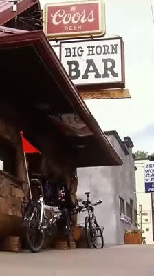 Una pausa en Tensleep y la vida en un pequeño pueblo americano: Take A Seat