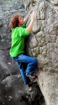 Escalada en grupo y progresión en búlder en Fontainebleau con Daniel Woods, Paul Robinson, Guntram Joerg y Anthony Gullsten · Welcome to the Hood