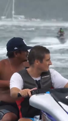 Code Red Tahiti: El swell extremo de Teahupoo y el papel de Baptiste en la seguridad del surf