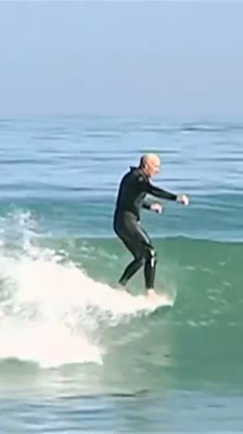 Die Schönheit der Musik und ihre Verbindung zum Surfen und zur Māori-Kultur in Neuseeland: Sewn